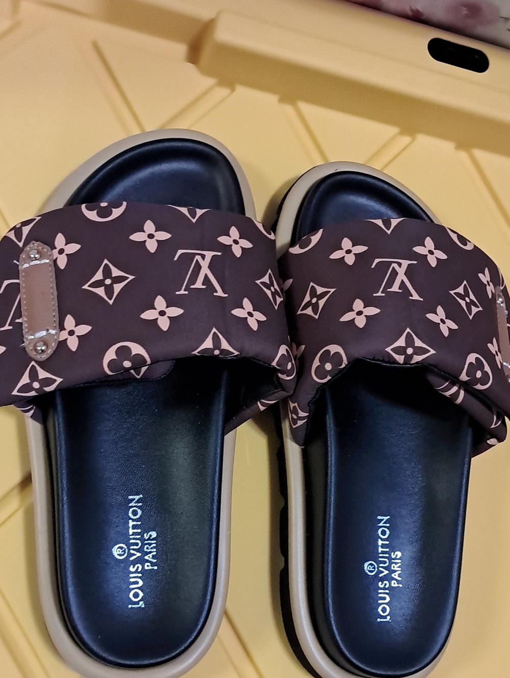 Woman Fashion Brown Slide Sandals - Picture 2 of 3